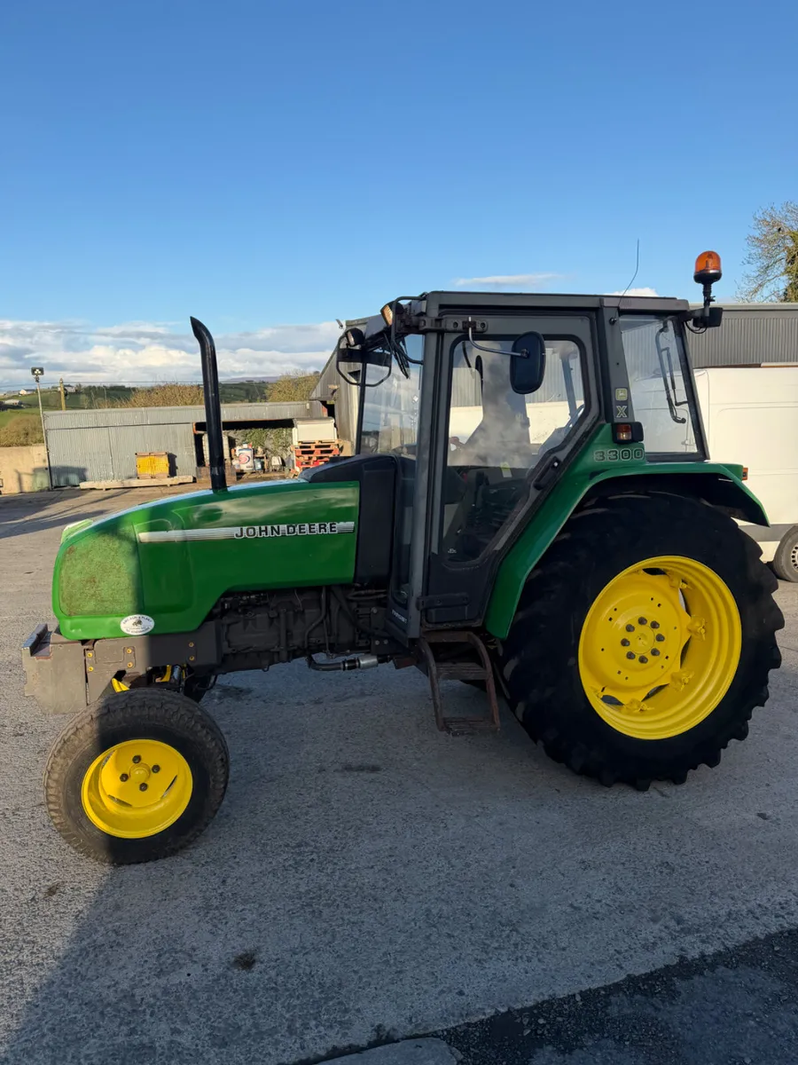 John Deere 3300 - Image 1