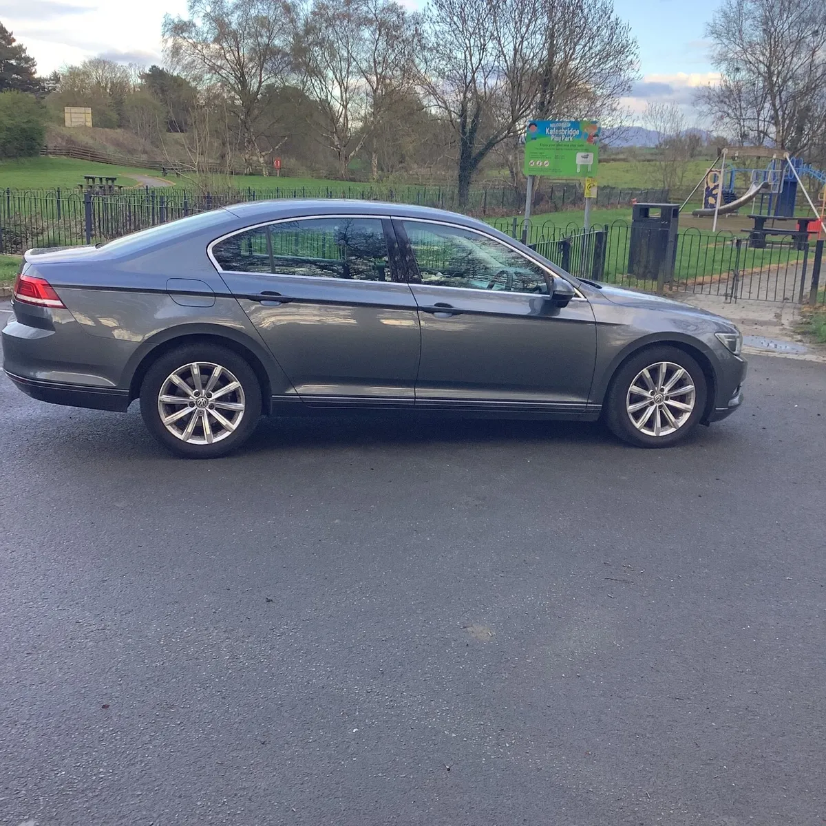 Volkswagen Passat se 1.6 tdi bluemotion technolog - Image 2