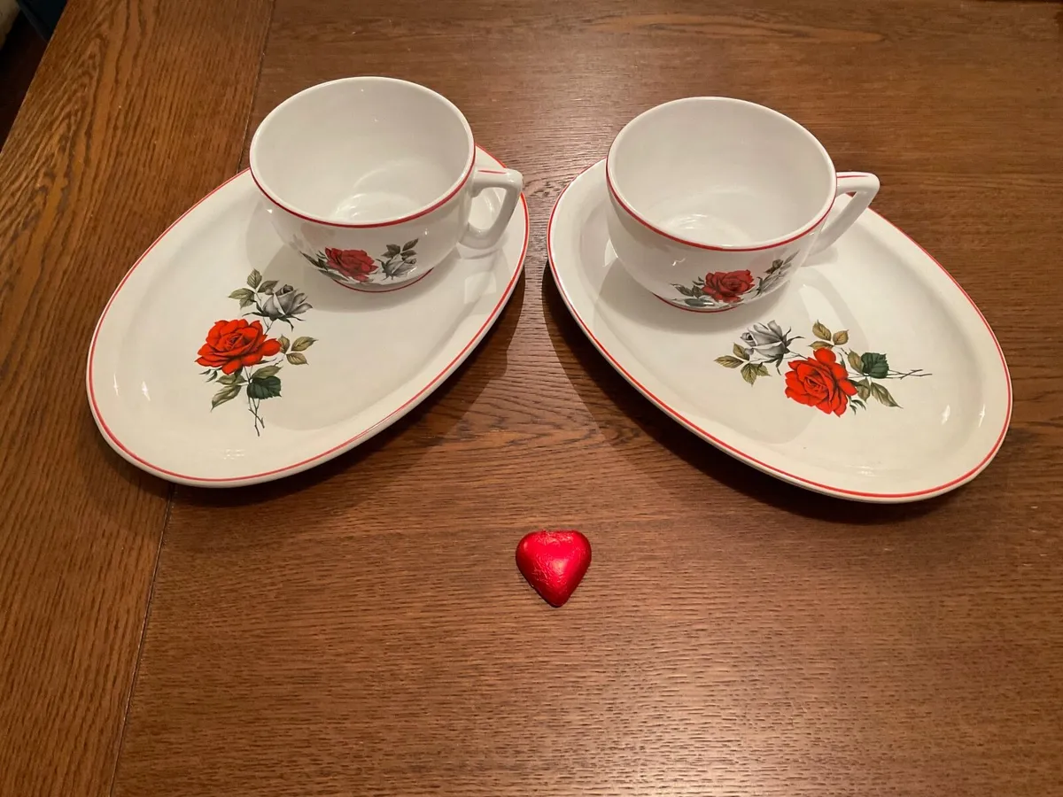 Vintage Cups and Plates Set - Image 3