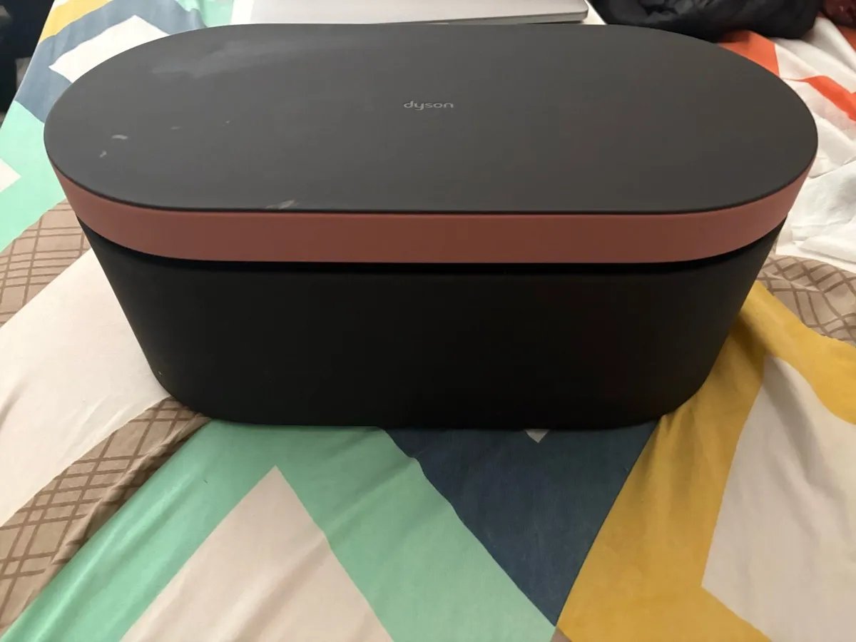 Dyson - Image 2
