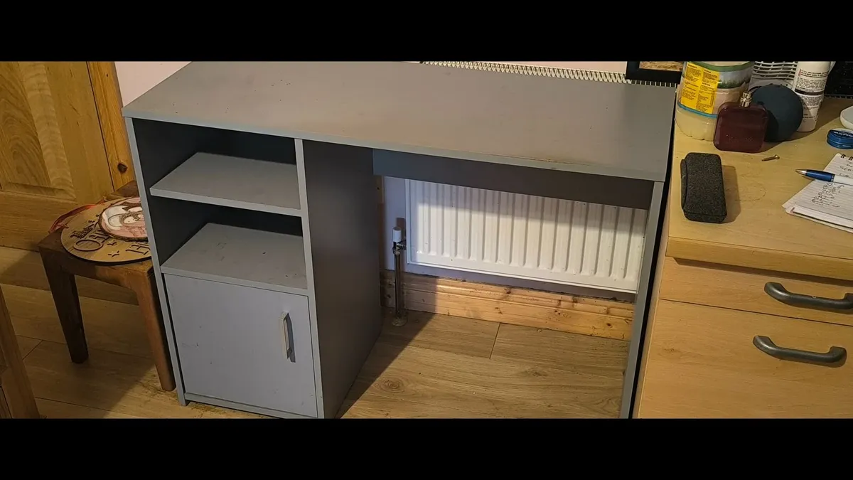 Grey computer desk - Image 2