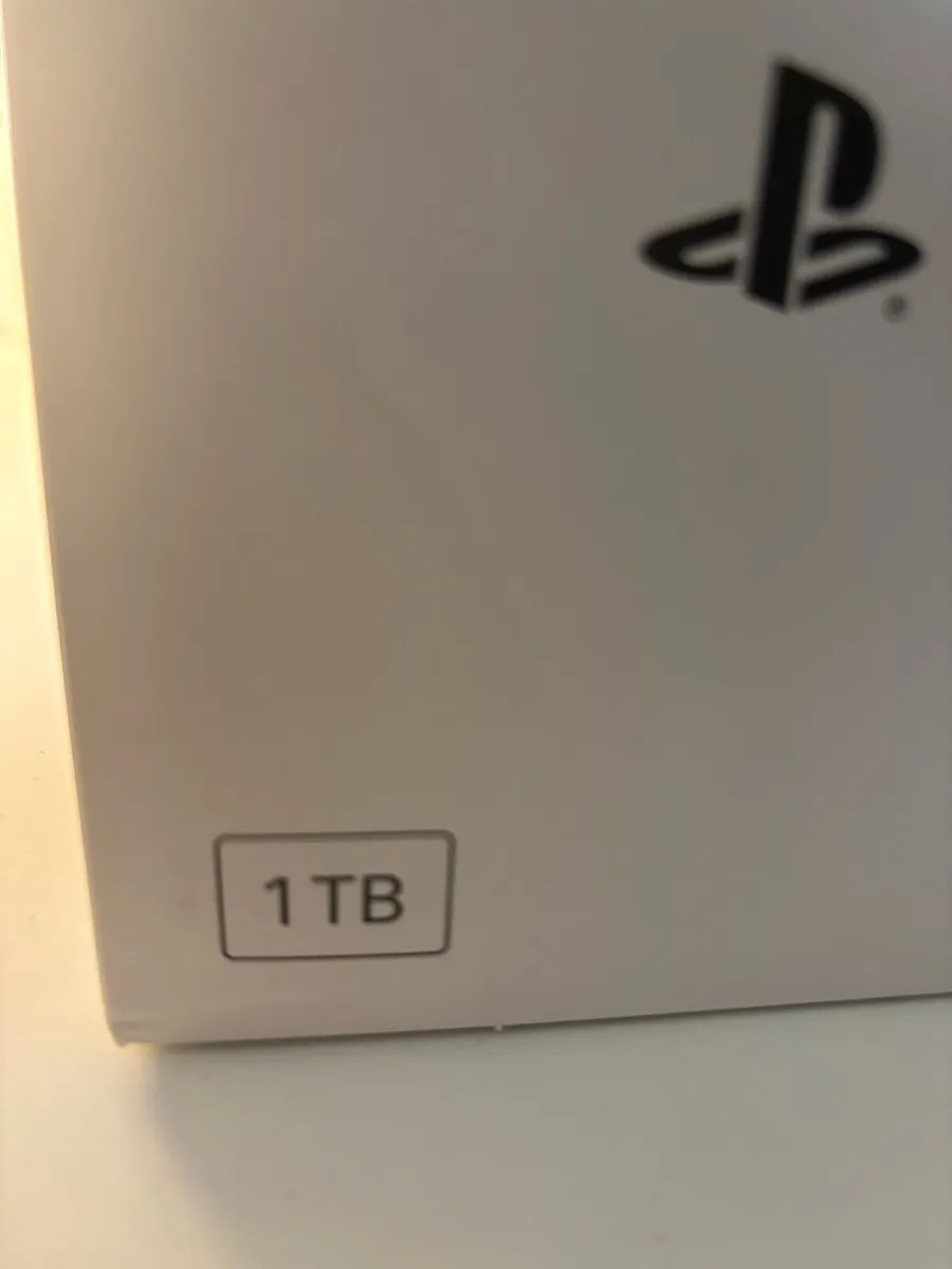 Ps5 Slim with disc drive (1TB) - Image 4