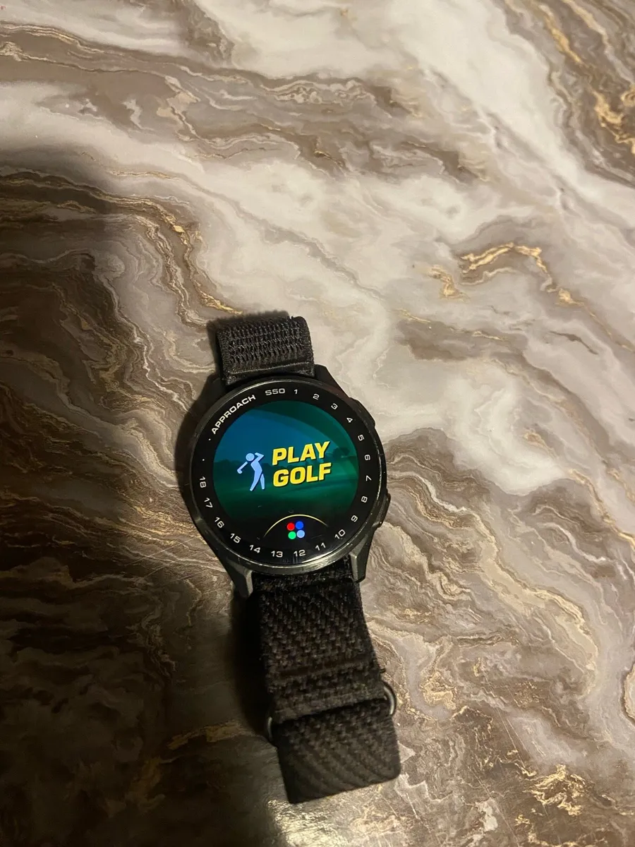 Garmin S50 approach gps golf watch - Image 1