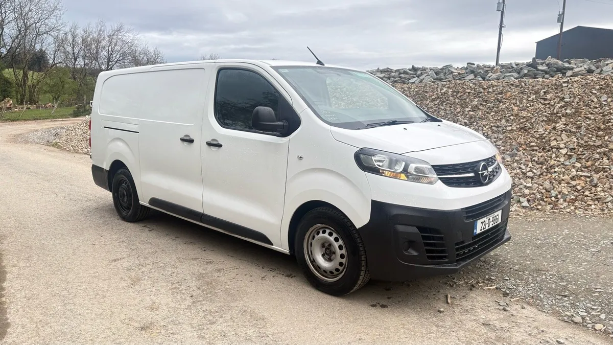 2022 Opel Virvaro LWB - Image 1