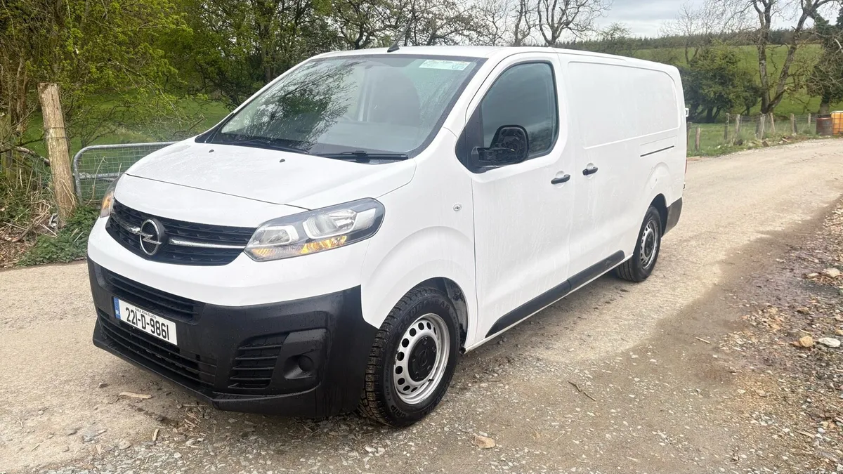2022 Opel Virvaro LWB - Image 3