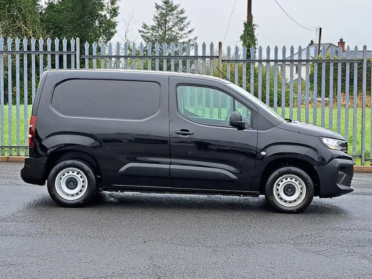 Peugeot Partner PROFESSIONAL PLUS 1.5HDI 100BHP ** - Image 2