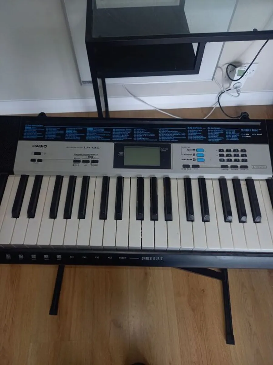 Electronic Keyboard - Image 3