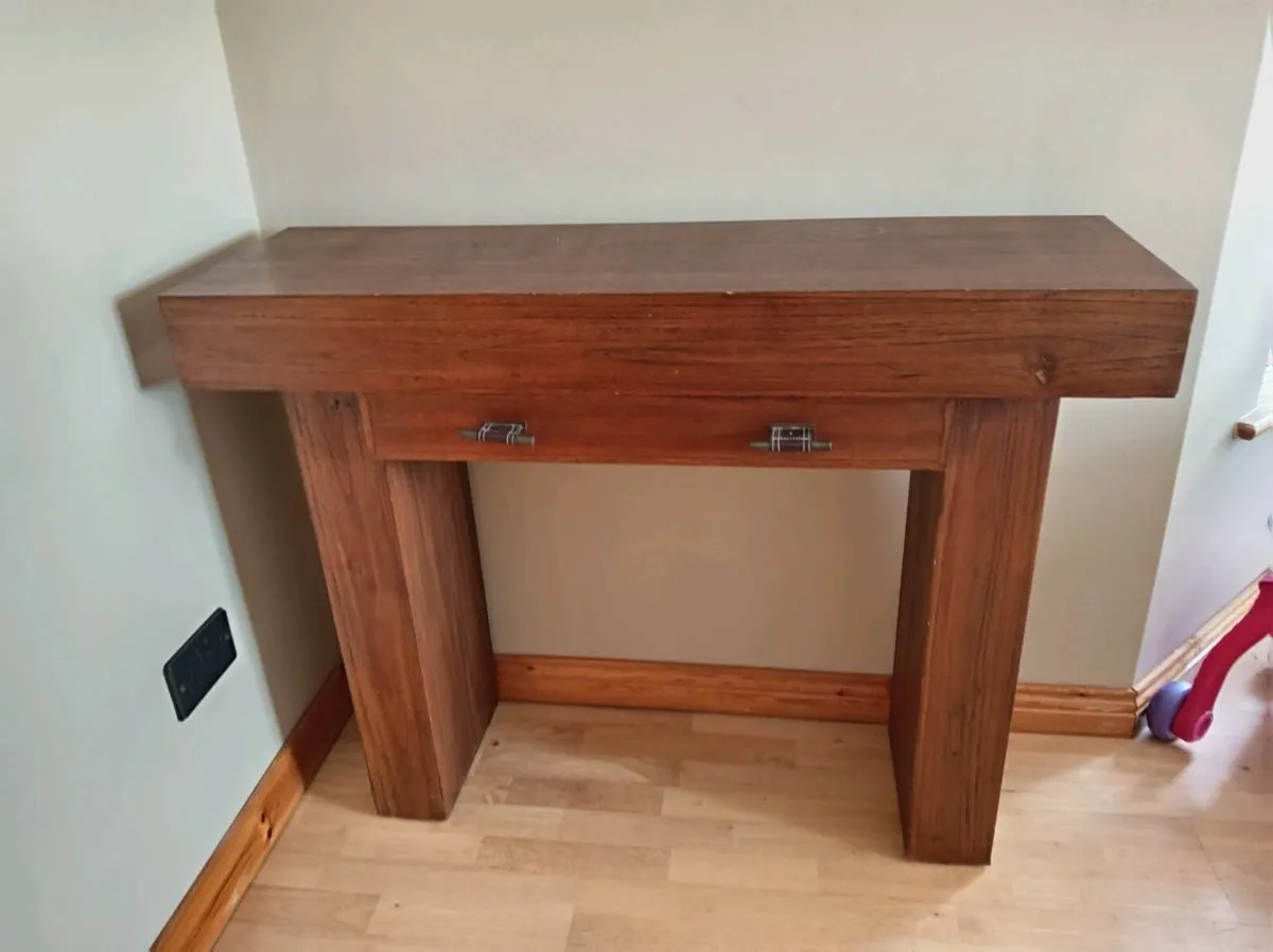 Console table - Image 1