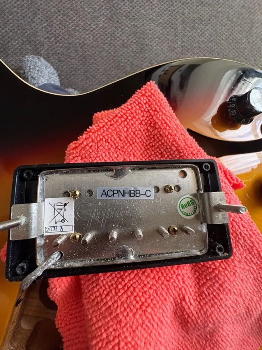 Epiphone ES335 - Gibson Pickups + Case - Image 4