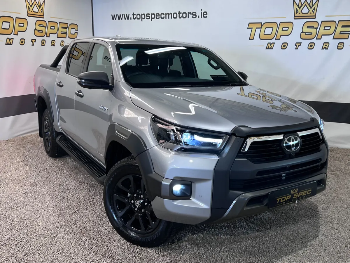 Toyota Hilux 2026  Invicible X Auto Double Cab 2.8 - Image 3