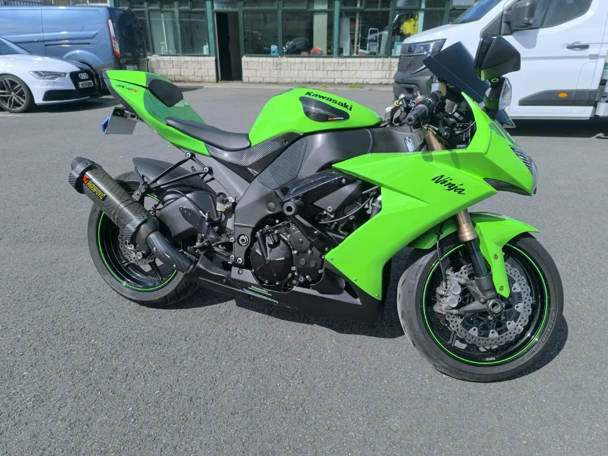Kawasaki zx10r 2008 - Image 1