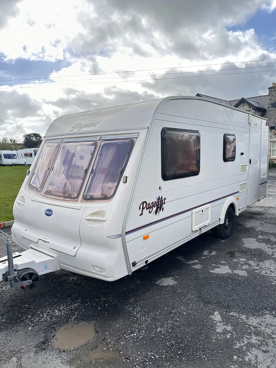 ✨BAILEY PAGEANT WHEEL CHAIR ACCESSIBLE 4✨ - Image 1