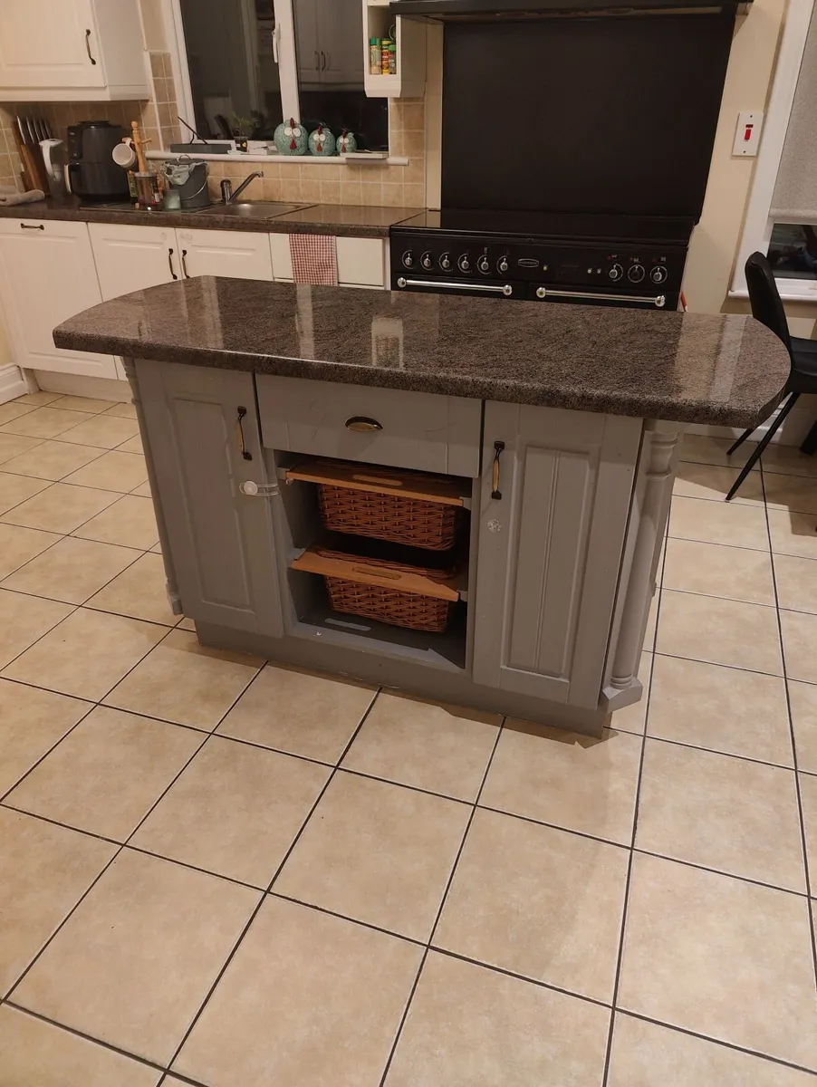 Kitchen doors & cabinets - Image 2