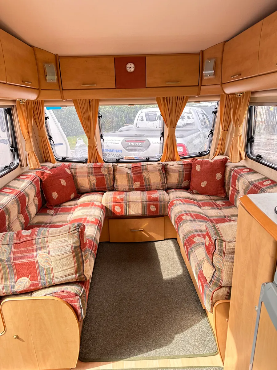 ✨STUNNING BAILEY PAGEANT 4  BERTH FIXED BED ✨ - Image 3