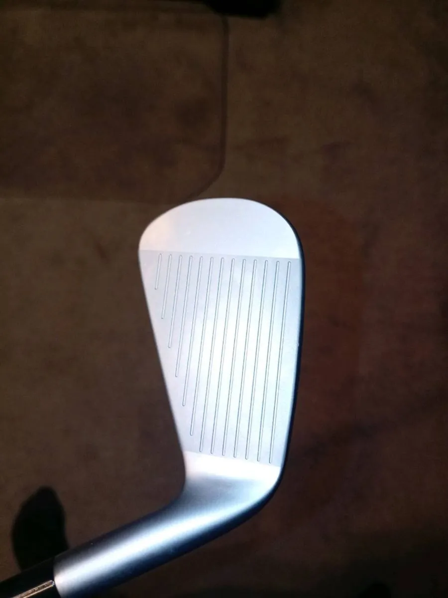 Driving 2 iron - Image 3