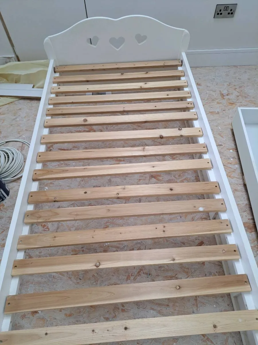 Girls single bed with large storage - Image 2