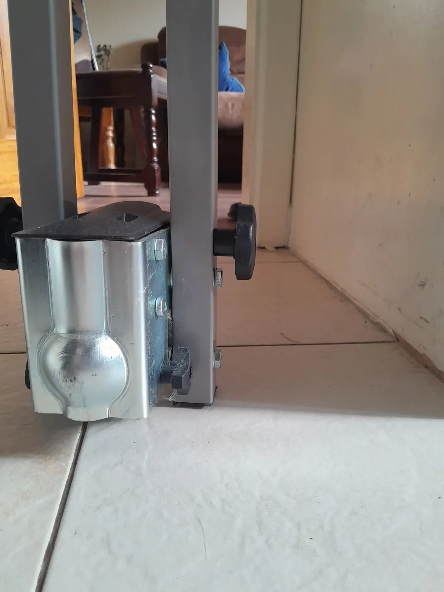 Bike rack for towbar - Image 2