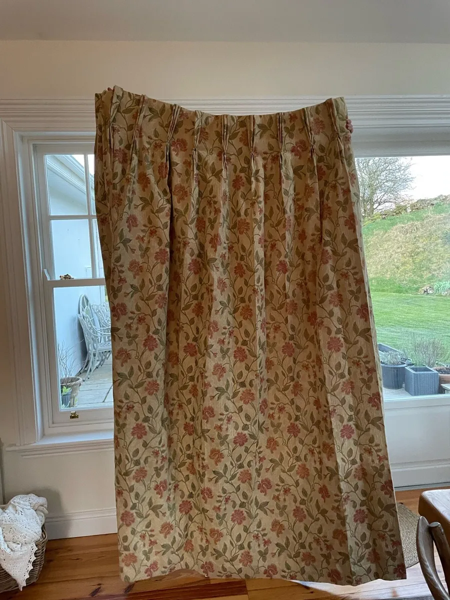 Curtains - Image 1
