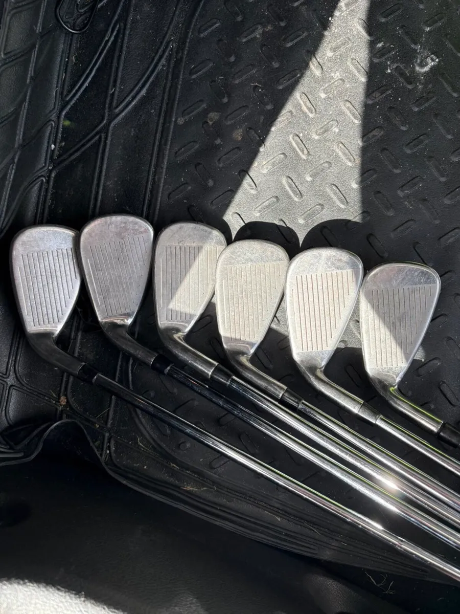 Cobra fly xl irons (5 to PW) - Image 4