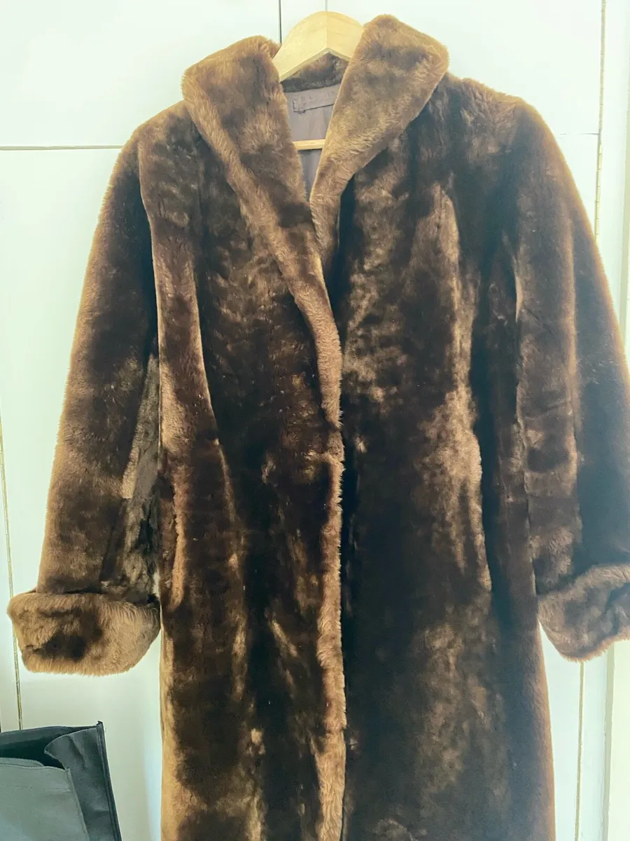 Fur coat - Image 4