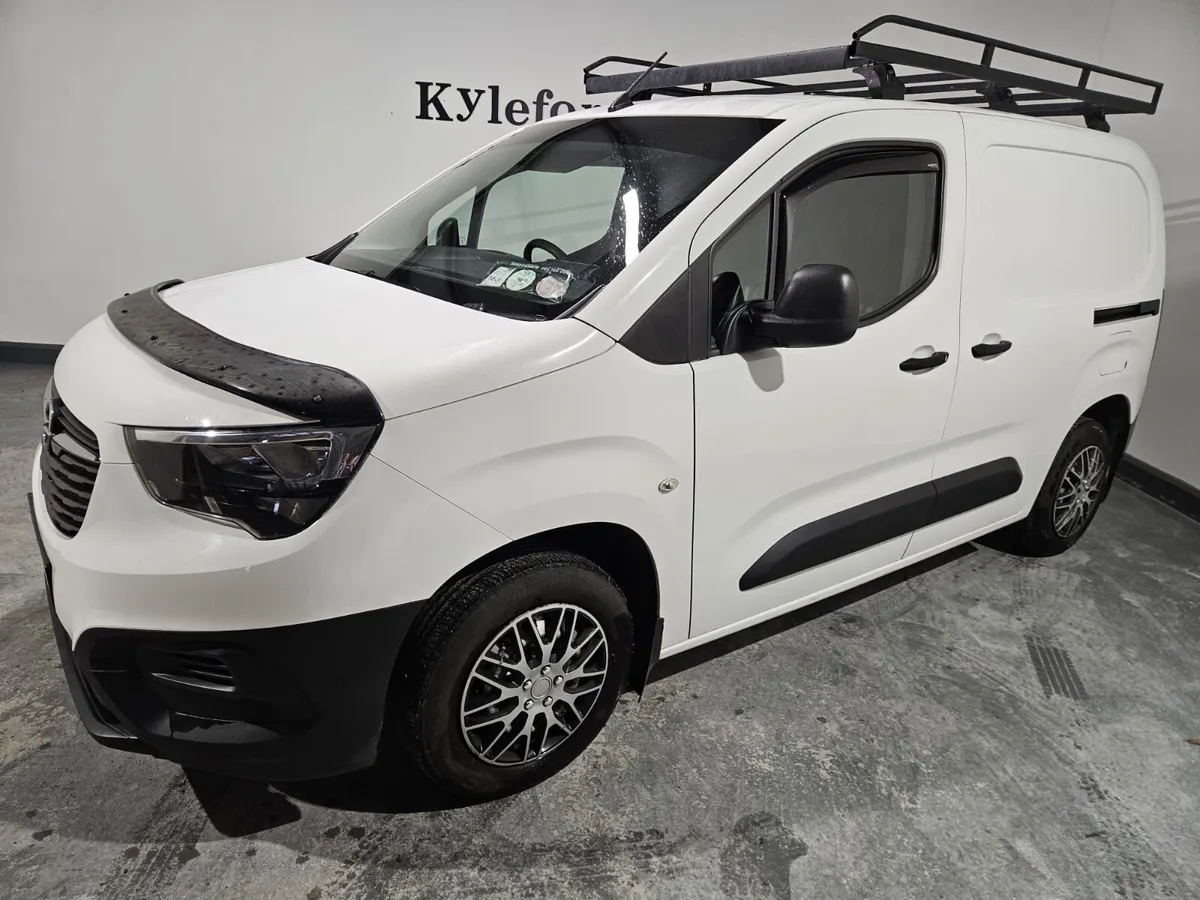 Opel Combo 2021 - Image 2
