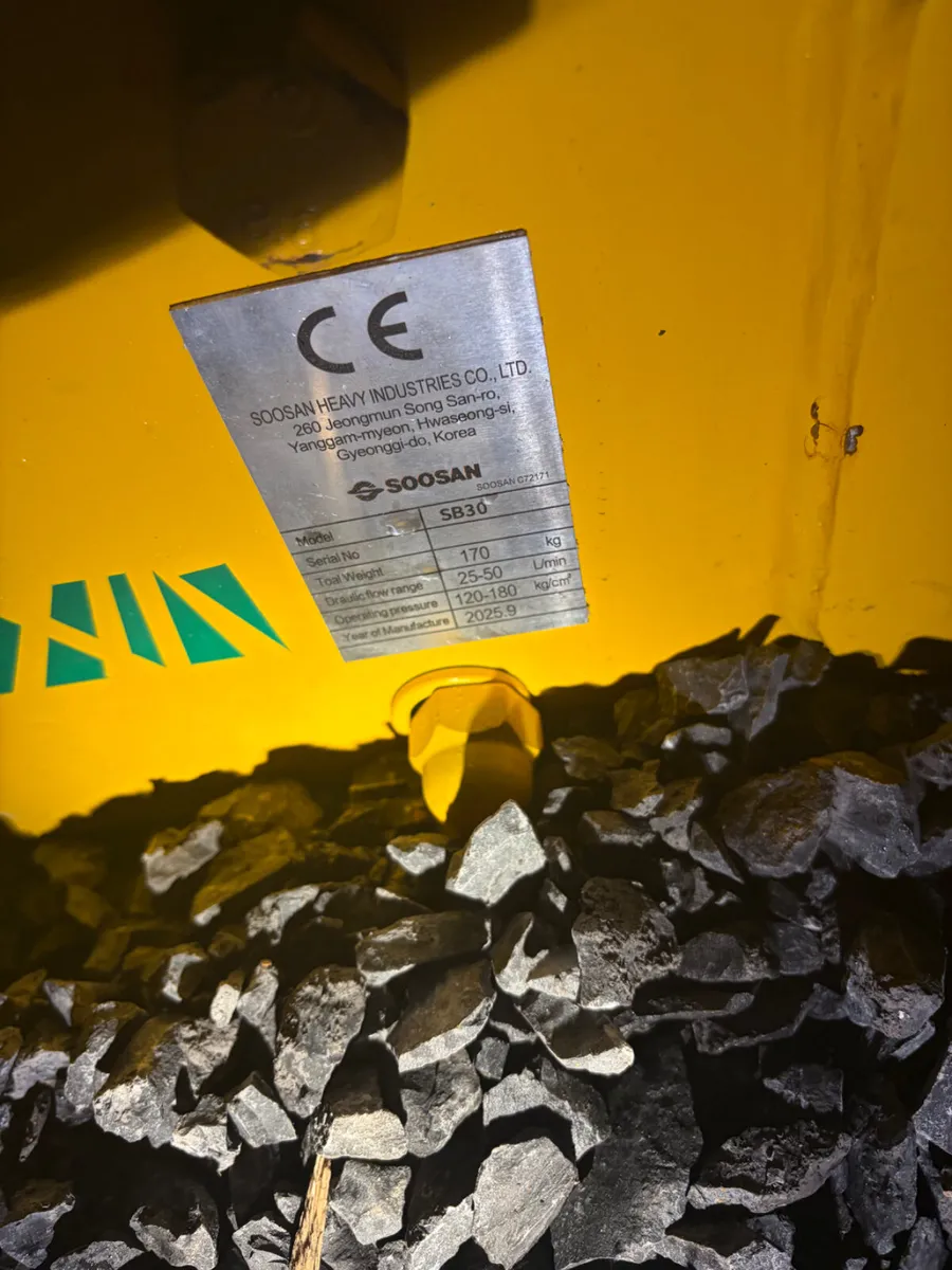 Unused Soosan Rock breaker suit 2-4t digger - Image 4