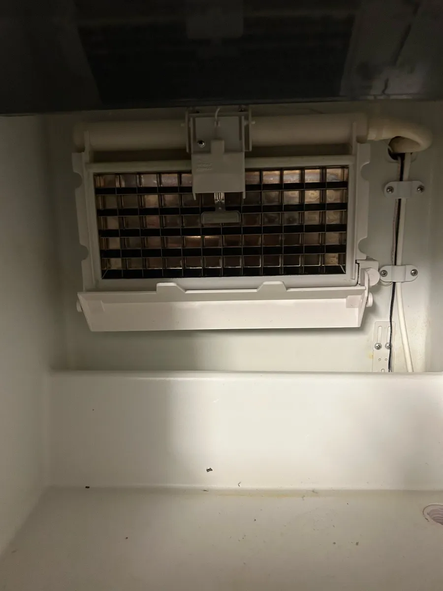 Ice Machine - Image 3