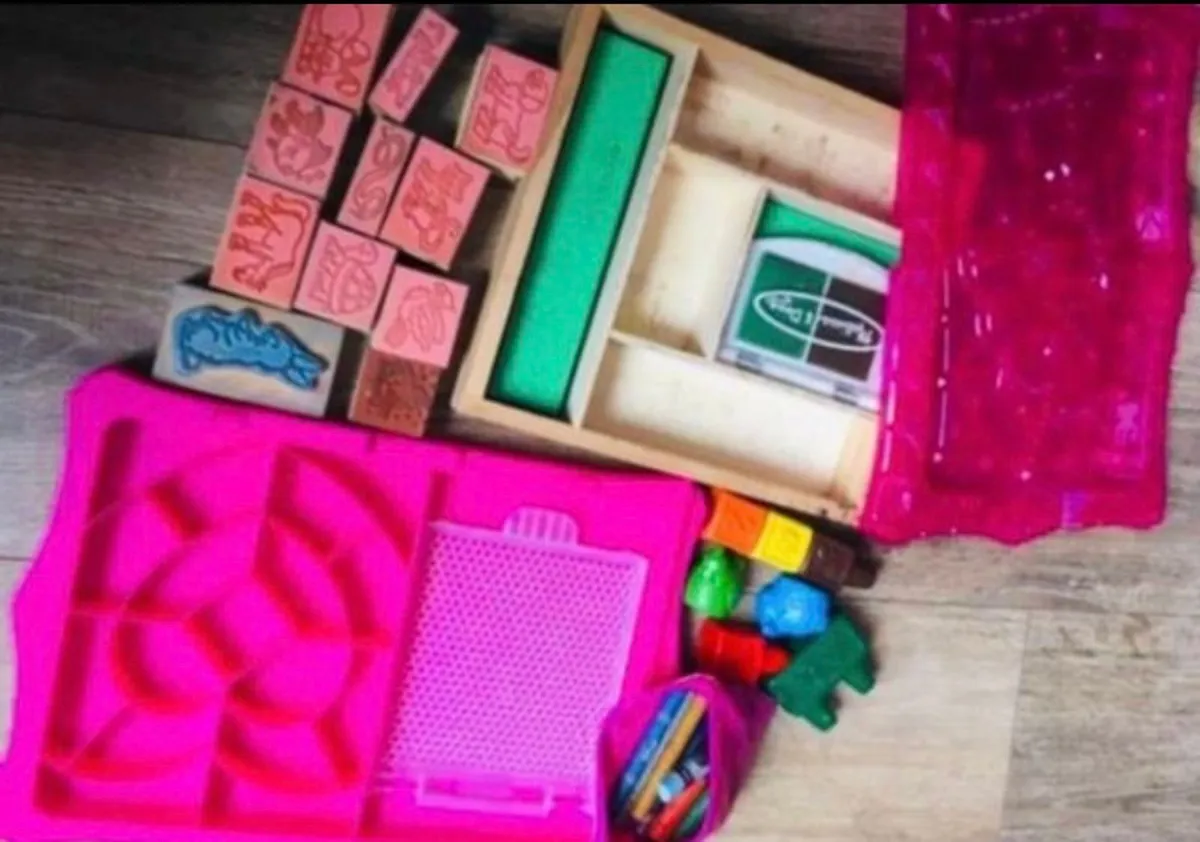 Bundle of stamps - Image 3