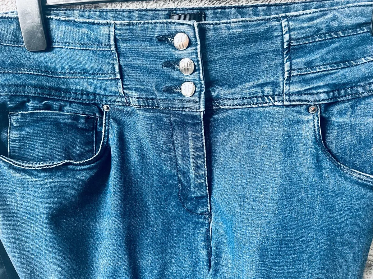 For sale high waisted jeans - Image 2