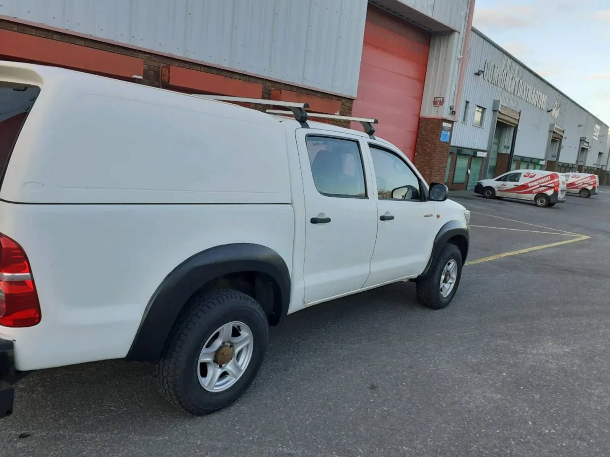 Toyota hilux - Image 2
