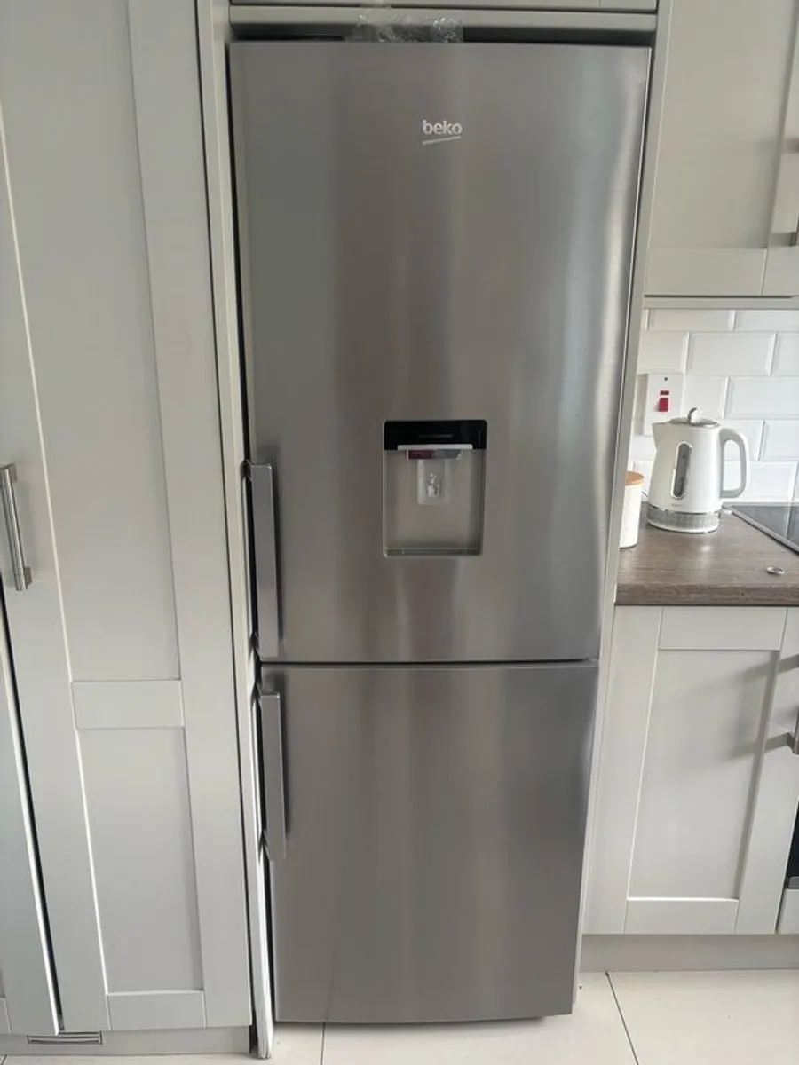 fridge freezer - Image 3