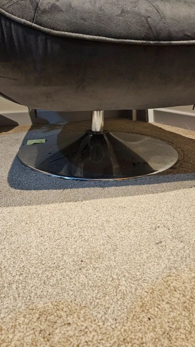Grey swivel  Chair - Image 1