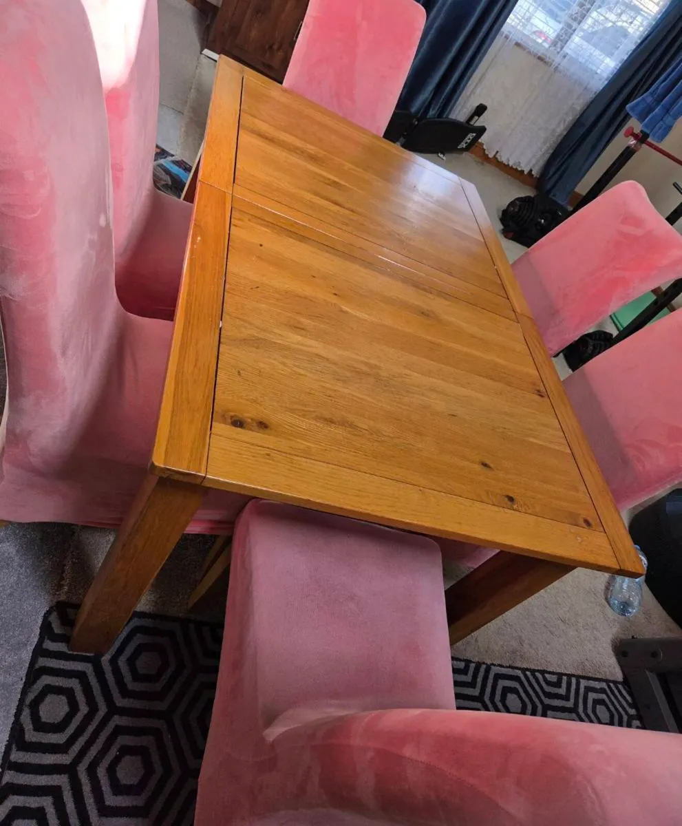 Table with 6 chairs - Image 2