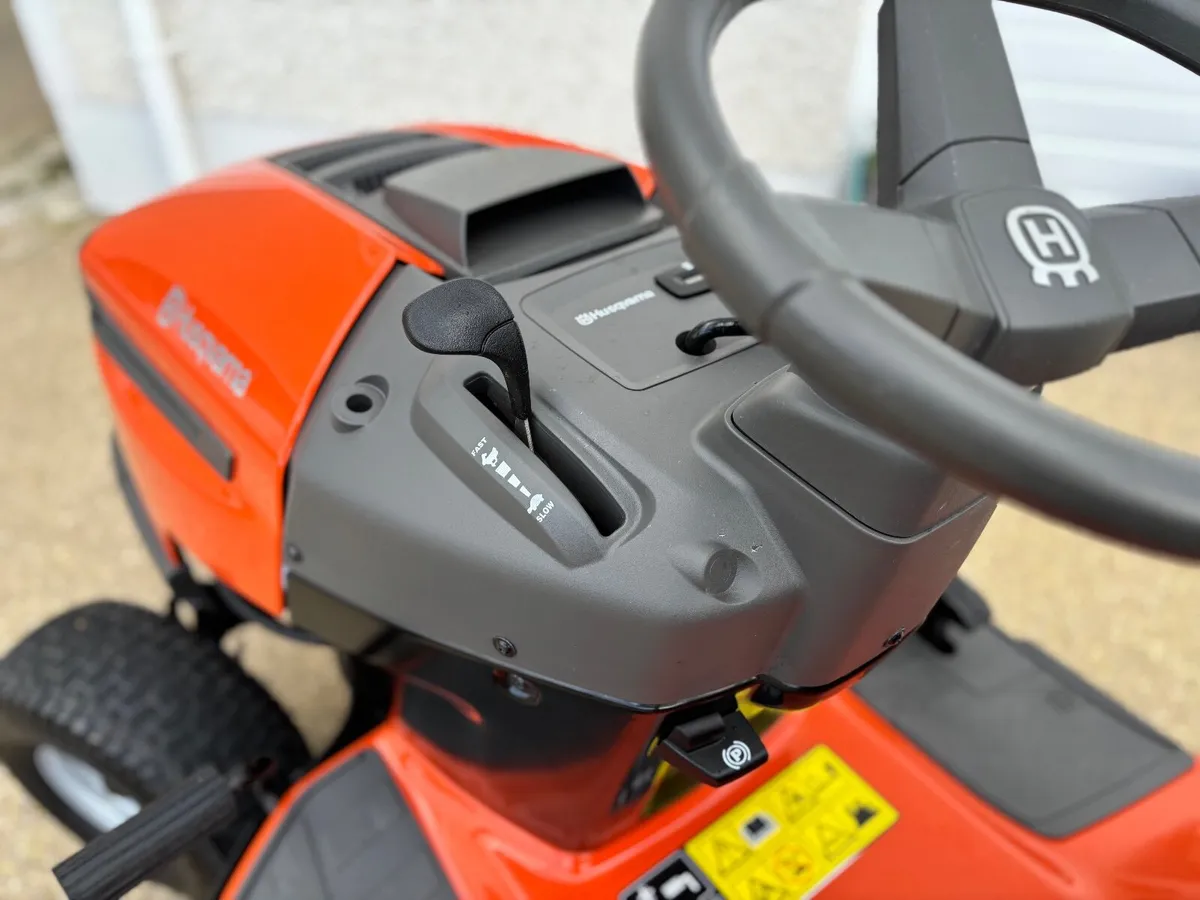 Husqvarna TC138 Ride-On Lawn Mower (2018) - Image 4
