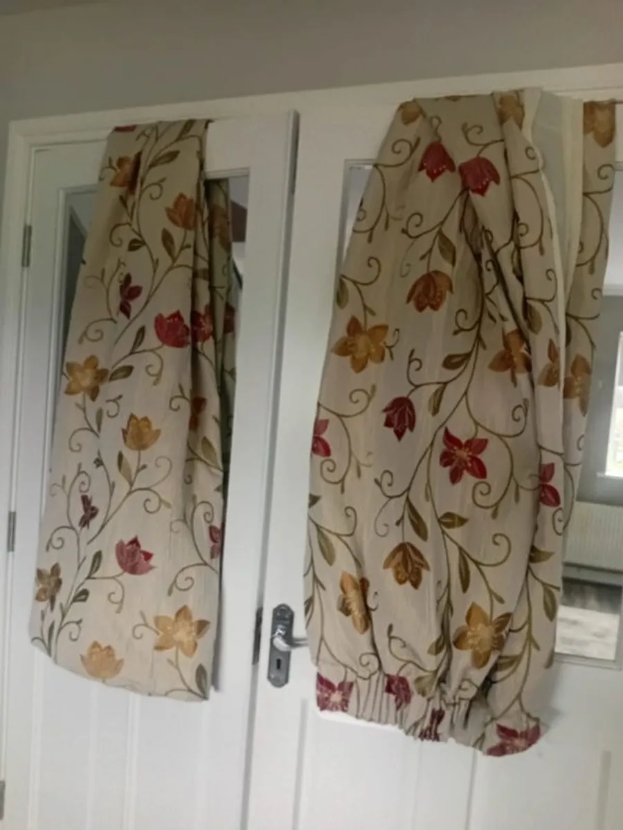 Red burt orange flower print / cream curtains - Image 1