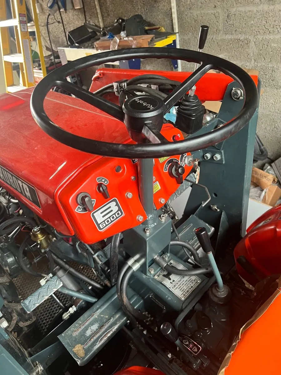 Kubota B6000 4WD Tractor with Loader and Backhoe - Image 2