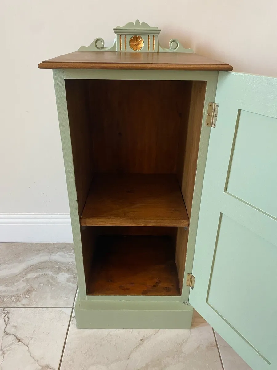 Antique pot cupboard - Image 3