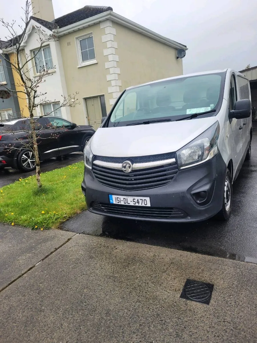 2015 Vivaro Van - Image 1