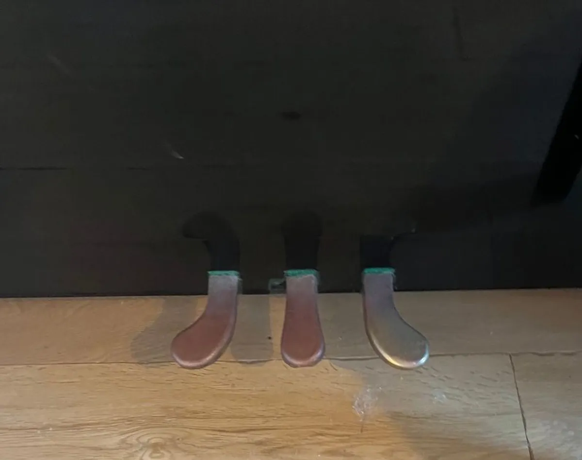 Upright Piano - Kawai - Image 4