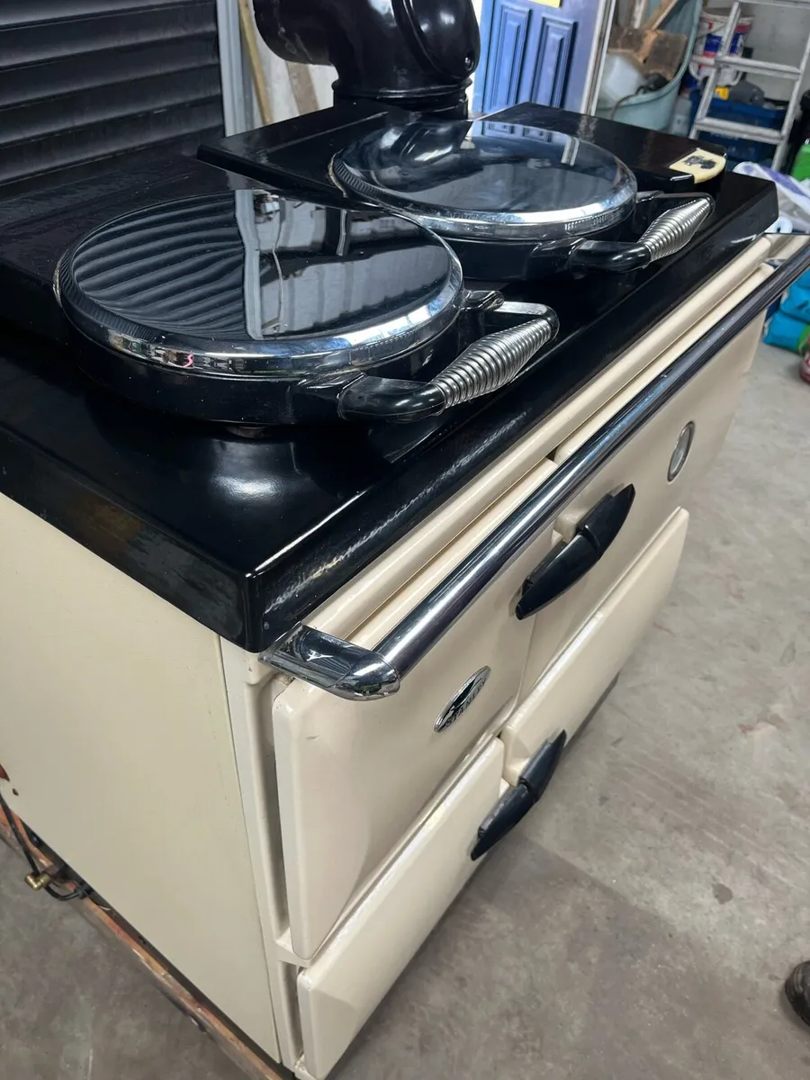 Stanley oil range stove - Image 3