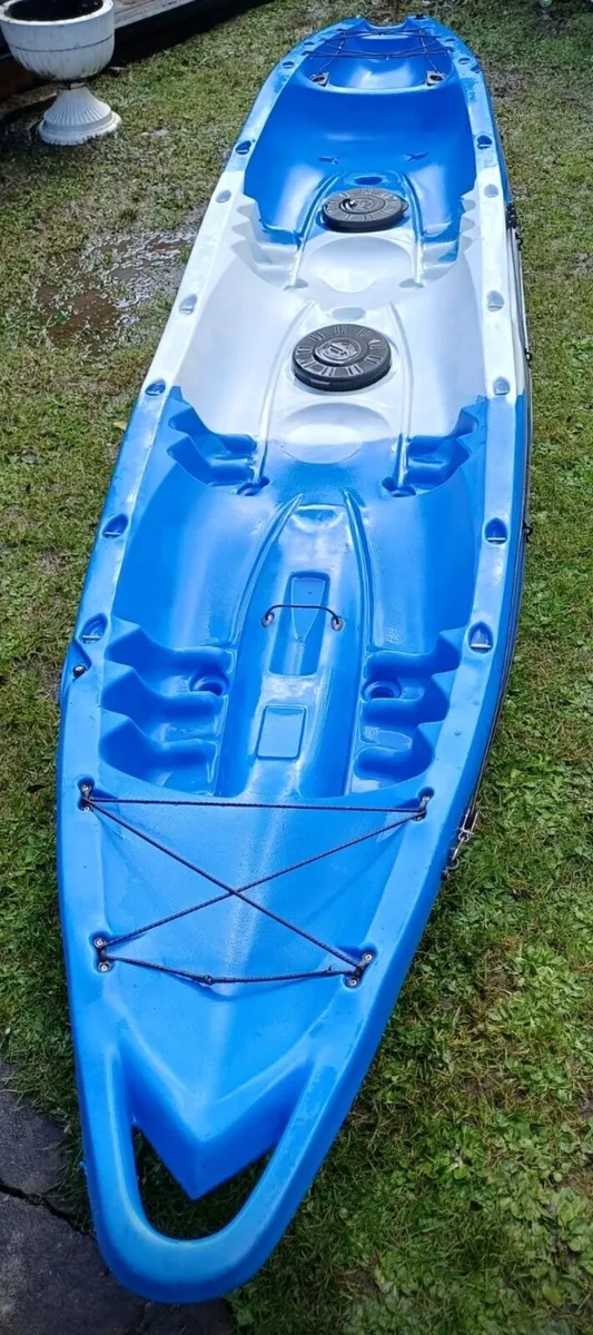 Feelfree Corona Kayak (with paddles & seats) - Image 2