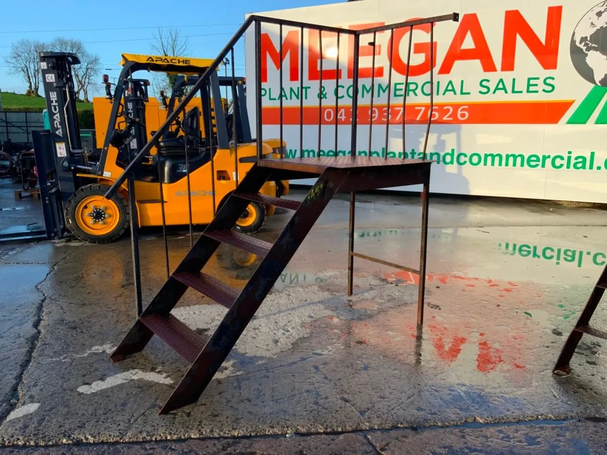 PREFAB / PORTACABIN ACCESS STAIRS. - Image 2