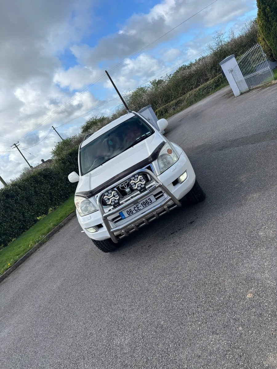 Toyota Land Cruiser - Image 2