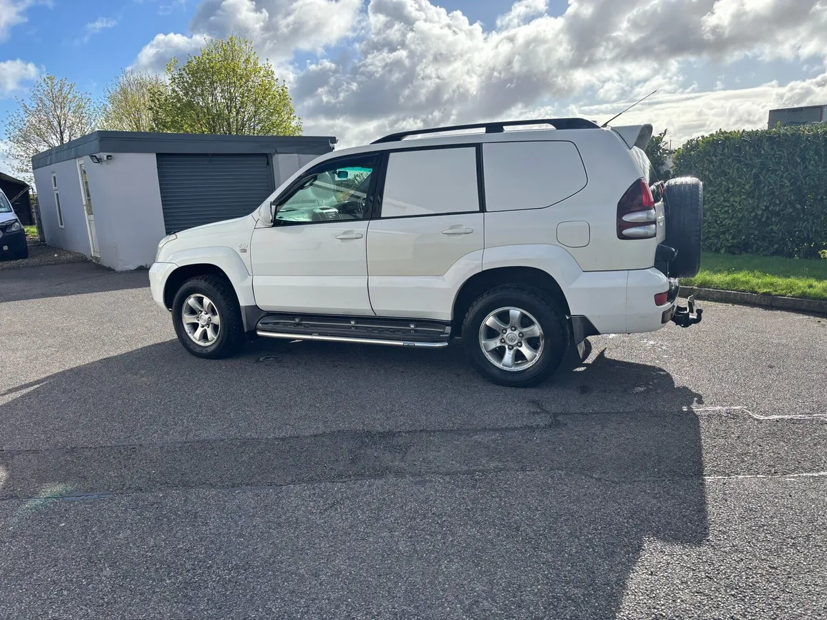 Toyota Land Cruiser - Image 3