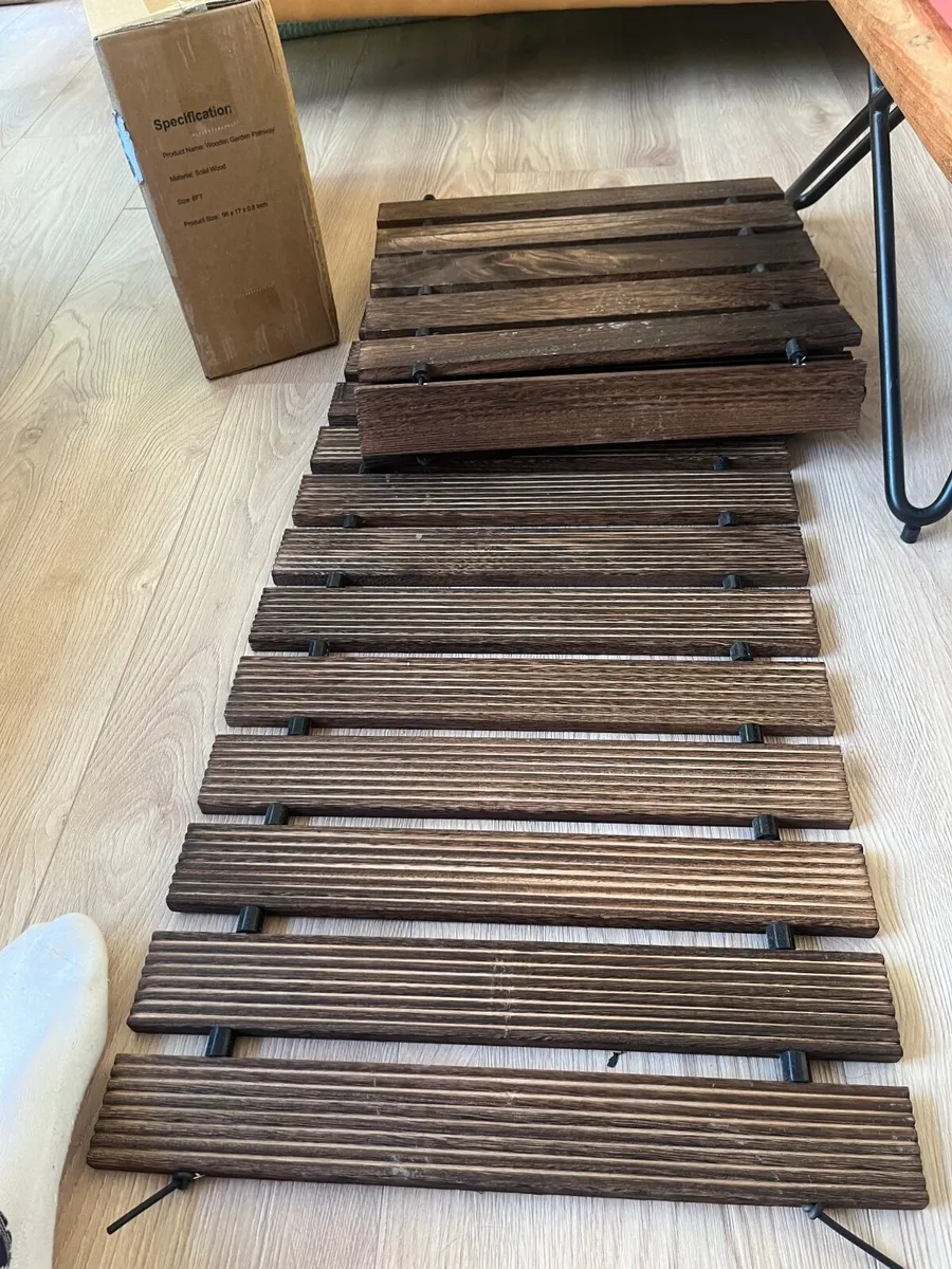 Wooden garden path x2 8ft lengths - new/unused - Image 2