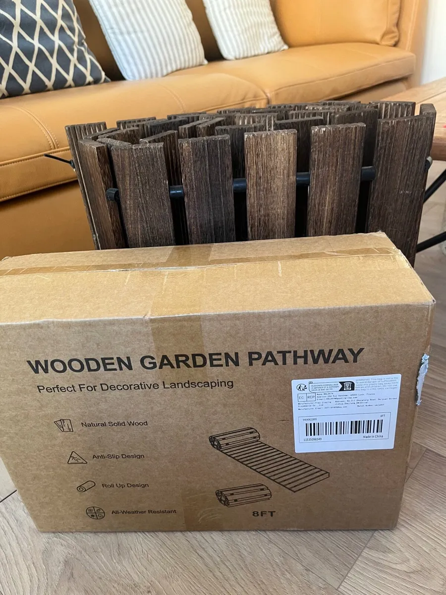 Wooden garden path x2 8ft lengths - new/unused - Image 1