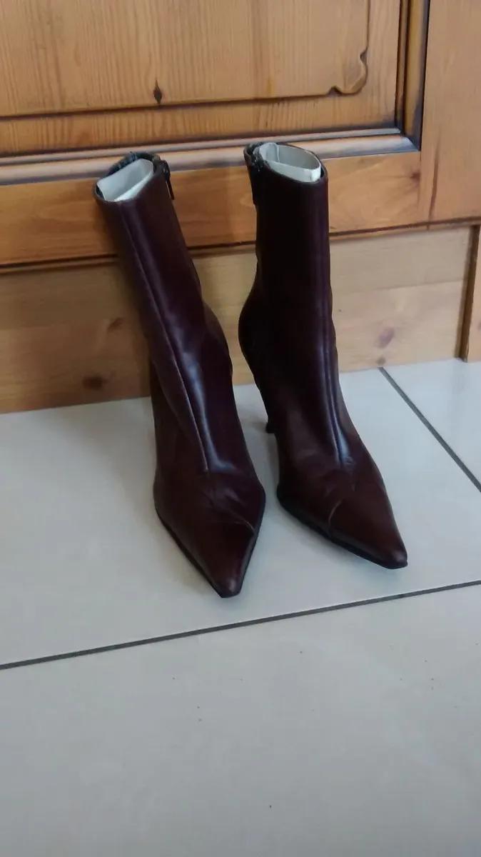 Dark brown / chestnut boots - Cobh - Image 2