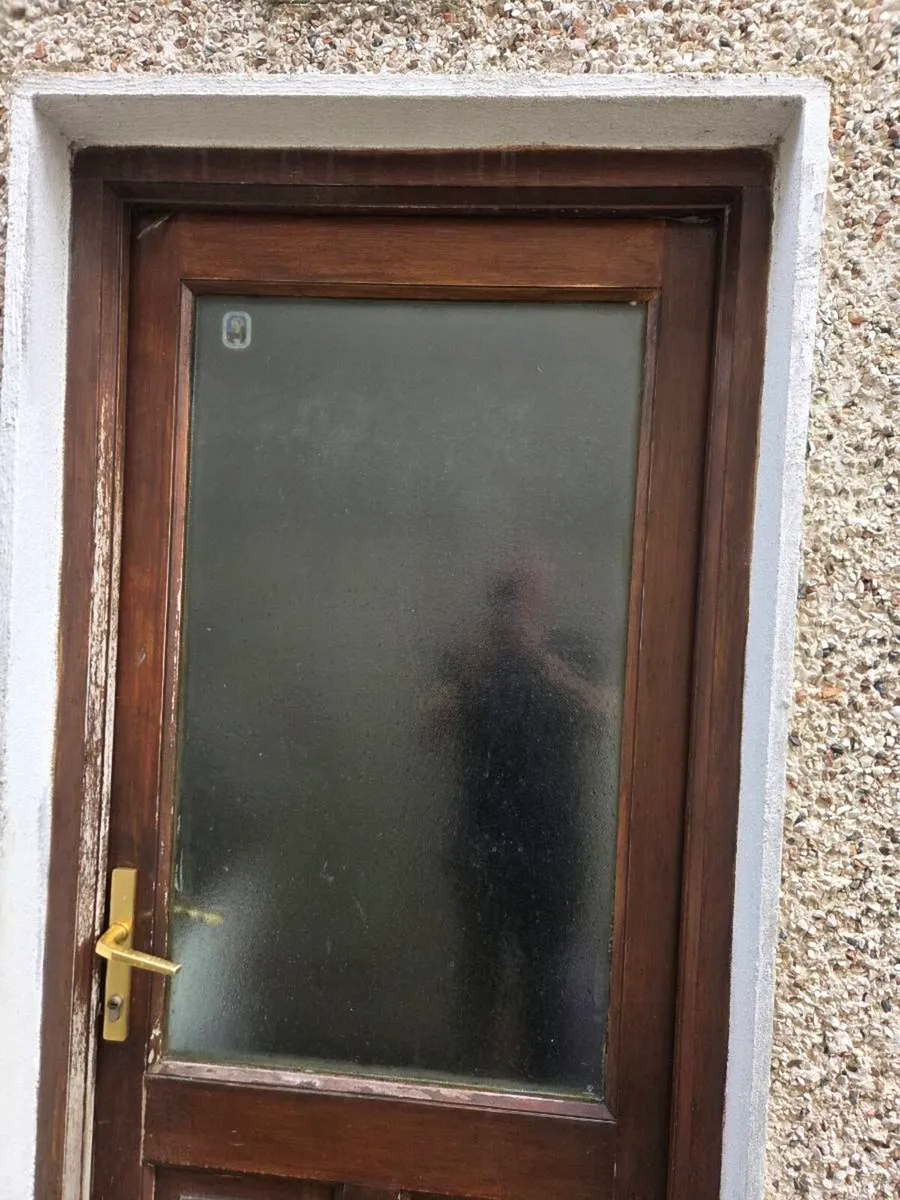 External rear door - Image 2