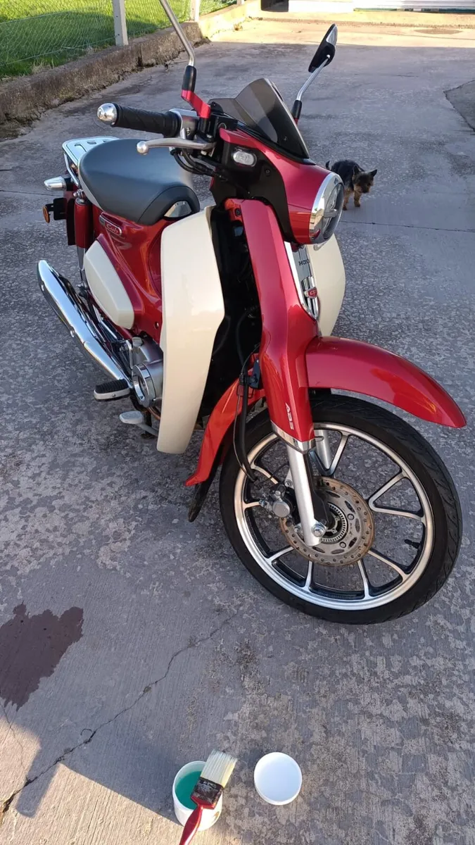 Super cub red 125