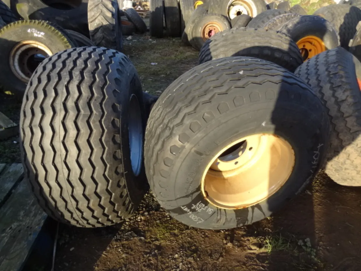 BKT Floatation Wheels 6 Stud 400/60 -15.5 - Image 1